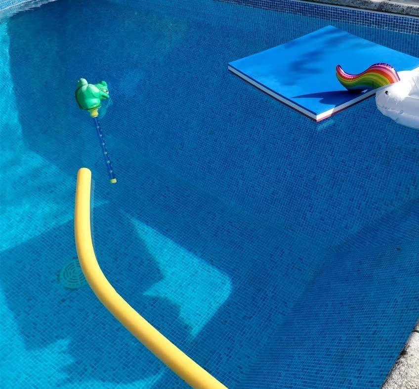 Pool Noodle, FixFind 5 Pack of 52 Inch Hollow Foam Pool Swim Noodle, Bright Foam Noodles for Swimming, Floating and Craft Projects Yellow & Red