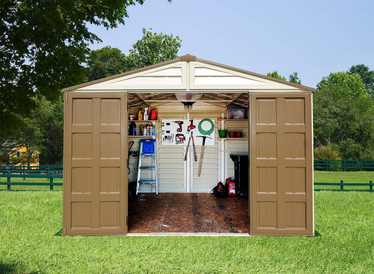 Duramax 0638801402145 Woodbridge Plus Abri de jardin en plastique 10,5 x 8 avec kit de fondation et fenêtre fixe - ivoire et marron - Garantie 15 ans, 10 x 8, marron et ivoire