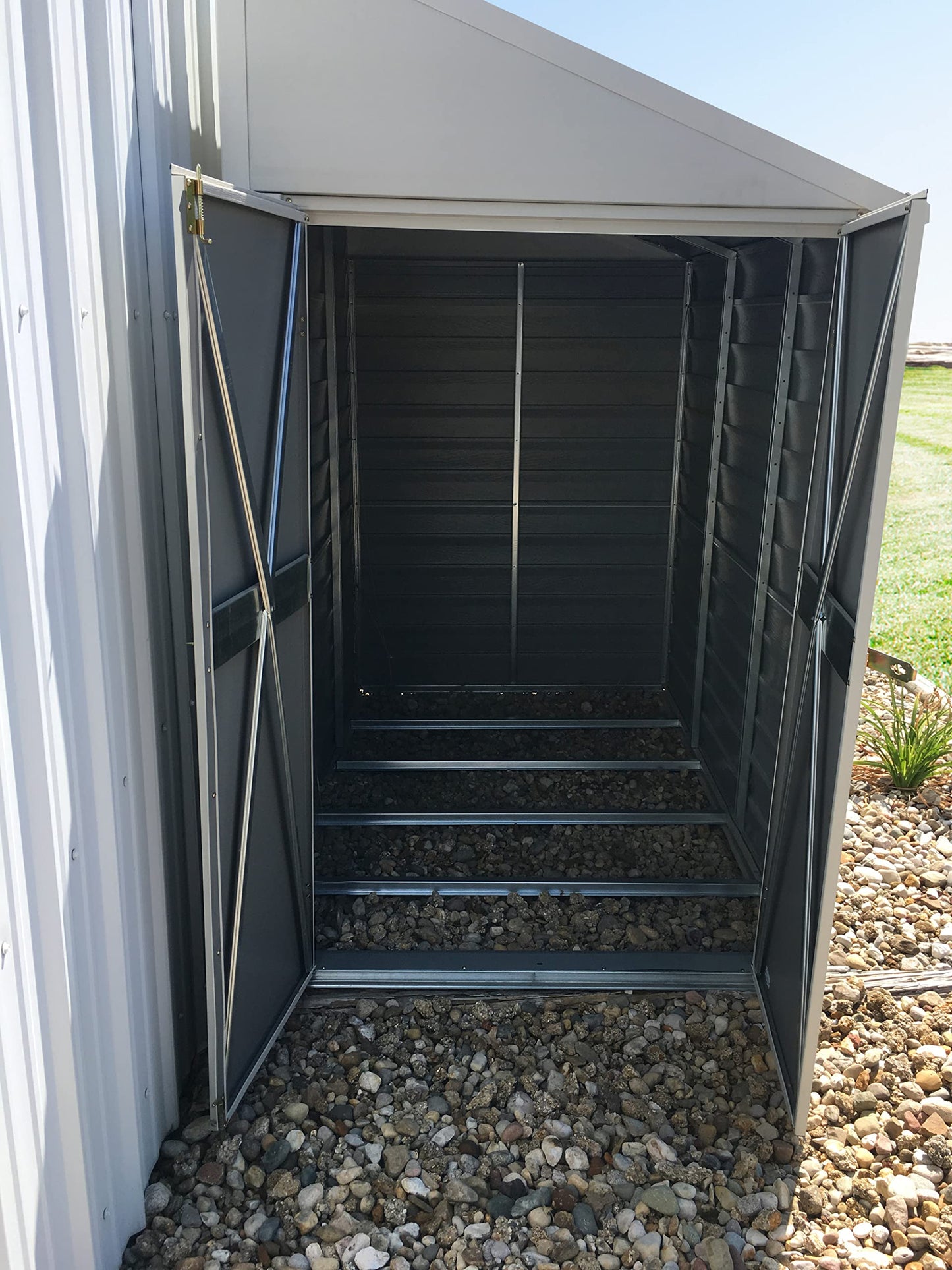 Arrow Shed YS47-A Hangar de rangement compact en acier galvanisé avec toit en pente, 4' x 7' 4' x 7'