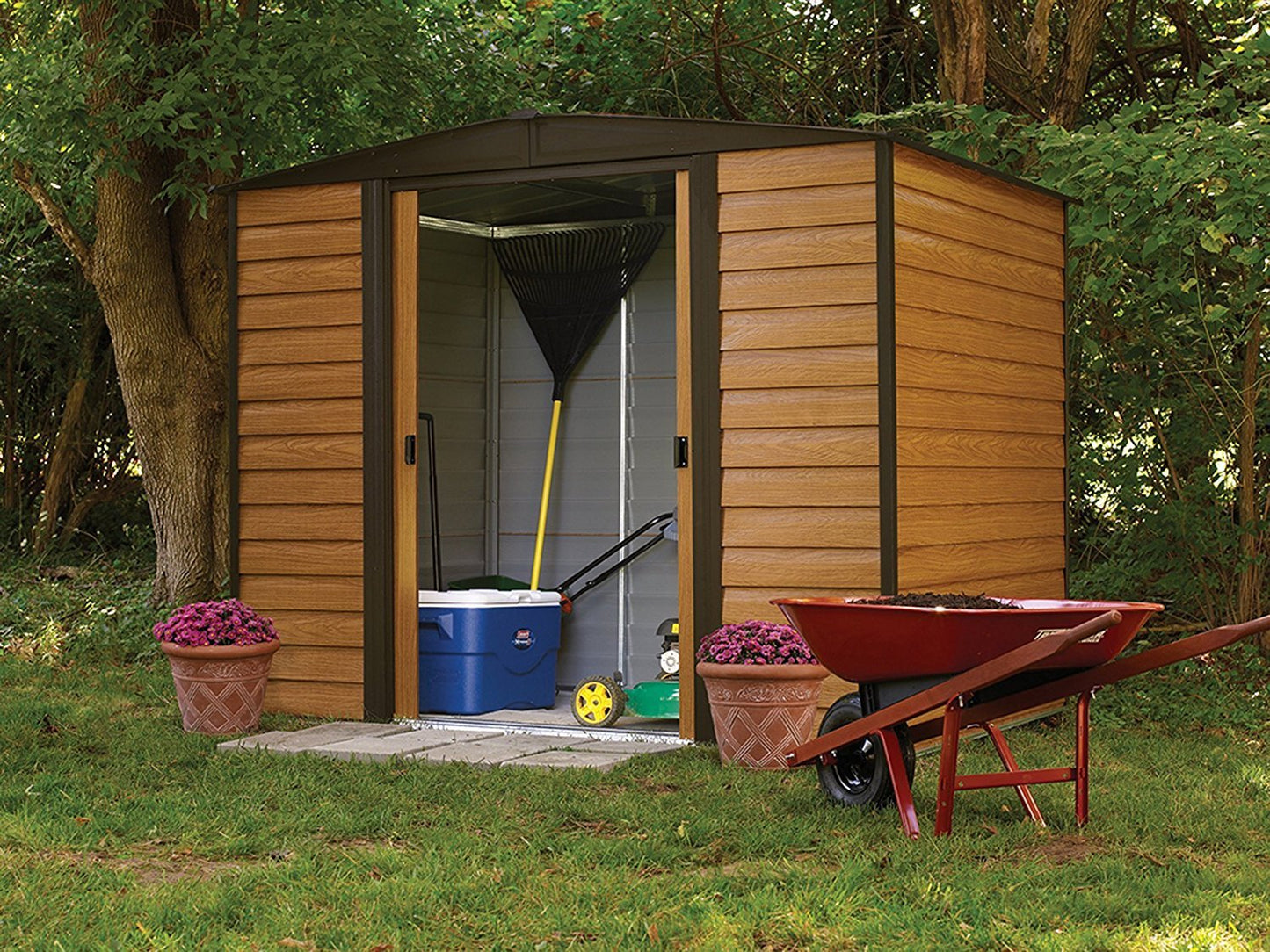 Arrow Shed WR86 Arrow Woodridge Pignon bas en acier, café/grain de bois, 8 x 6 pi.