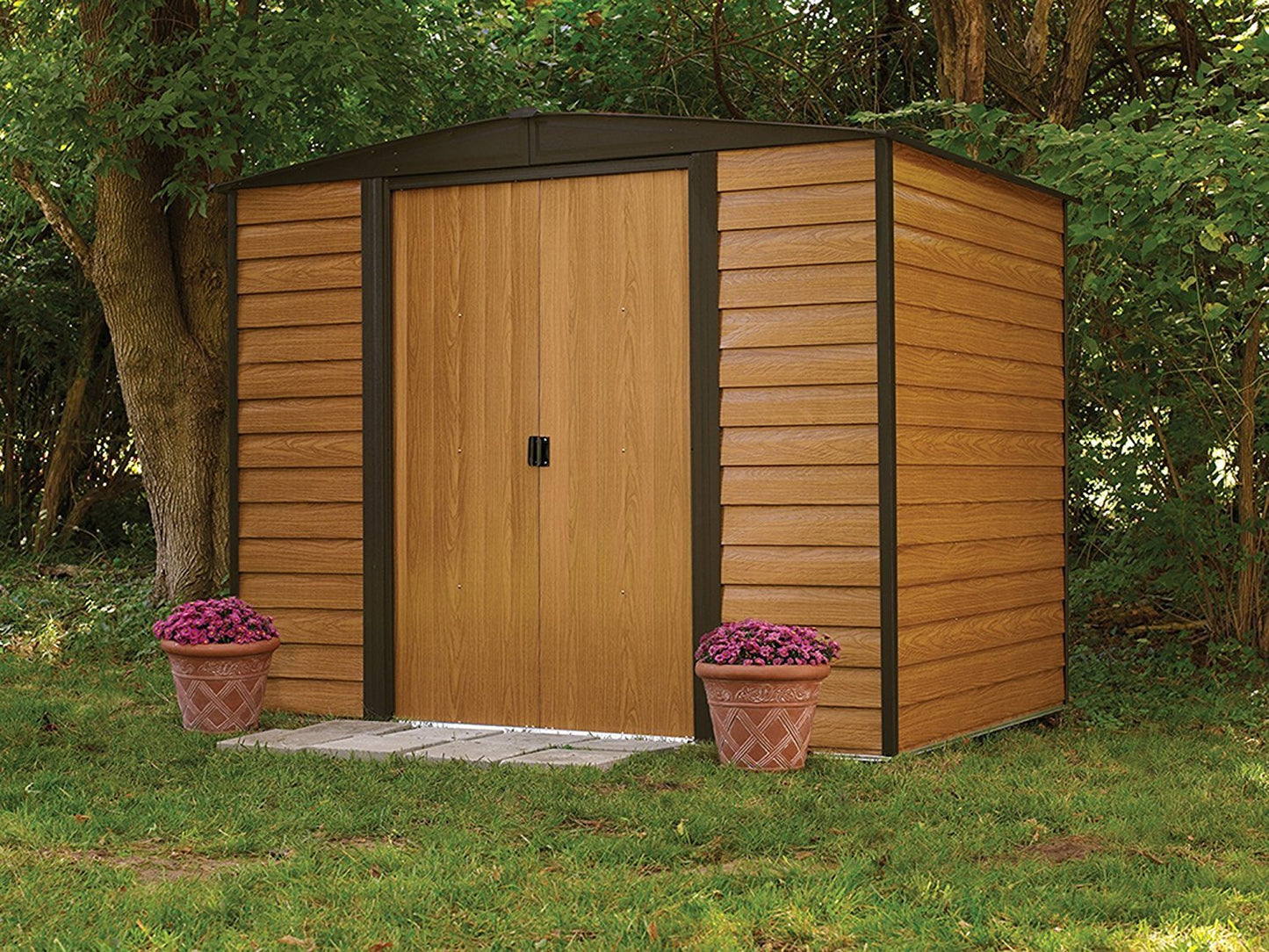 Arrow Shed WR86 Arrow Woodridge Pignon bas en acier, café/grain de bois, 8 x 6 pi.