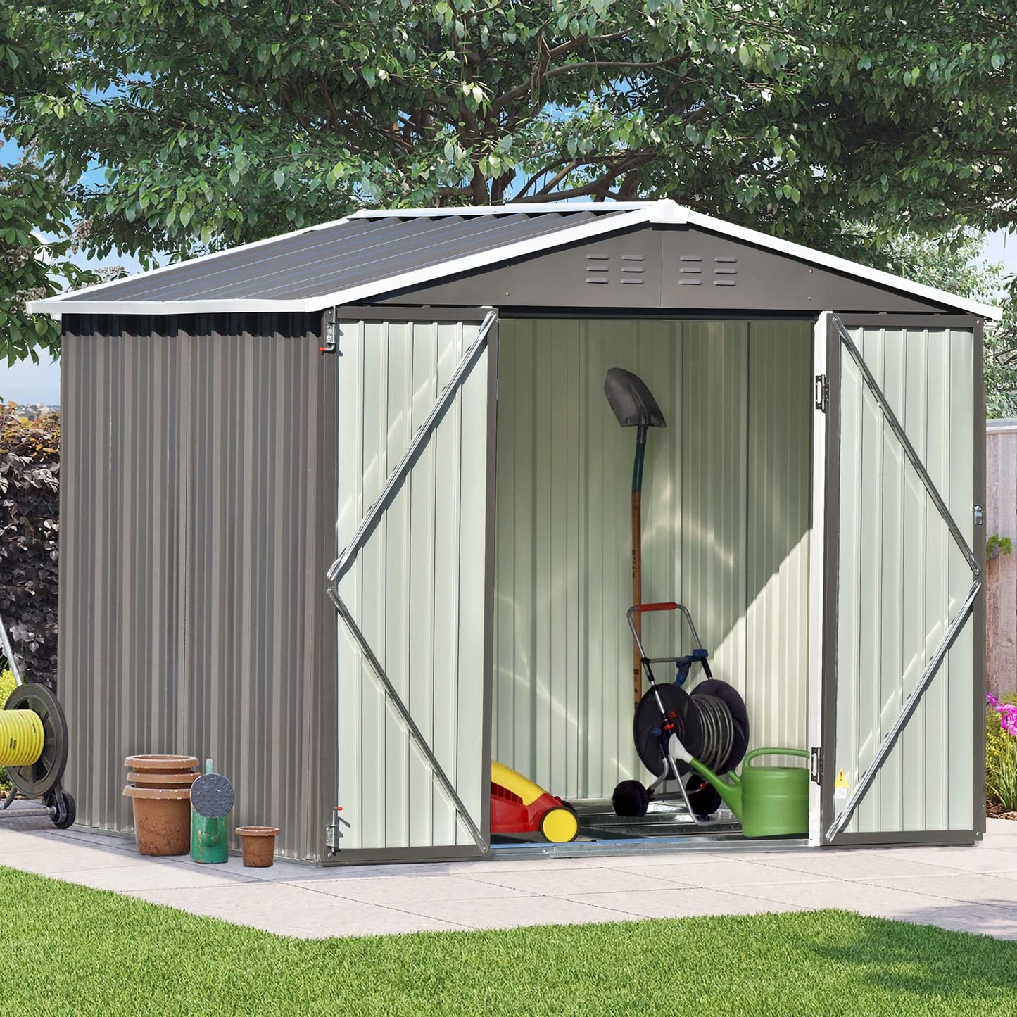 Kit d'abri de rangement extérieur pour terrasse 2,4 x 1,8 m, abri de jardin pour vélos, abri de rangement en métal avec portes verrouillables, armoire à outils avec aérations et cadre de fondation pour cour, pelouse, jardin, gris 2,4 x 1,8 m