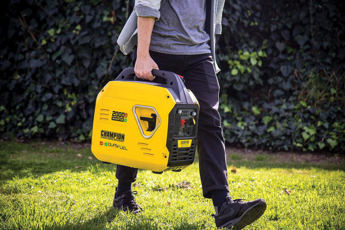 Champion Power Equipment 100900 2000-Watt Dual Fuel Inverter Generator, Ultralight 2000-Watt + Dual Fuel + EZ Start Manual
