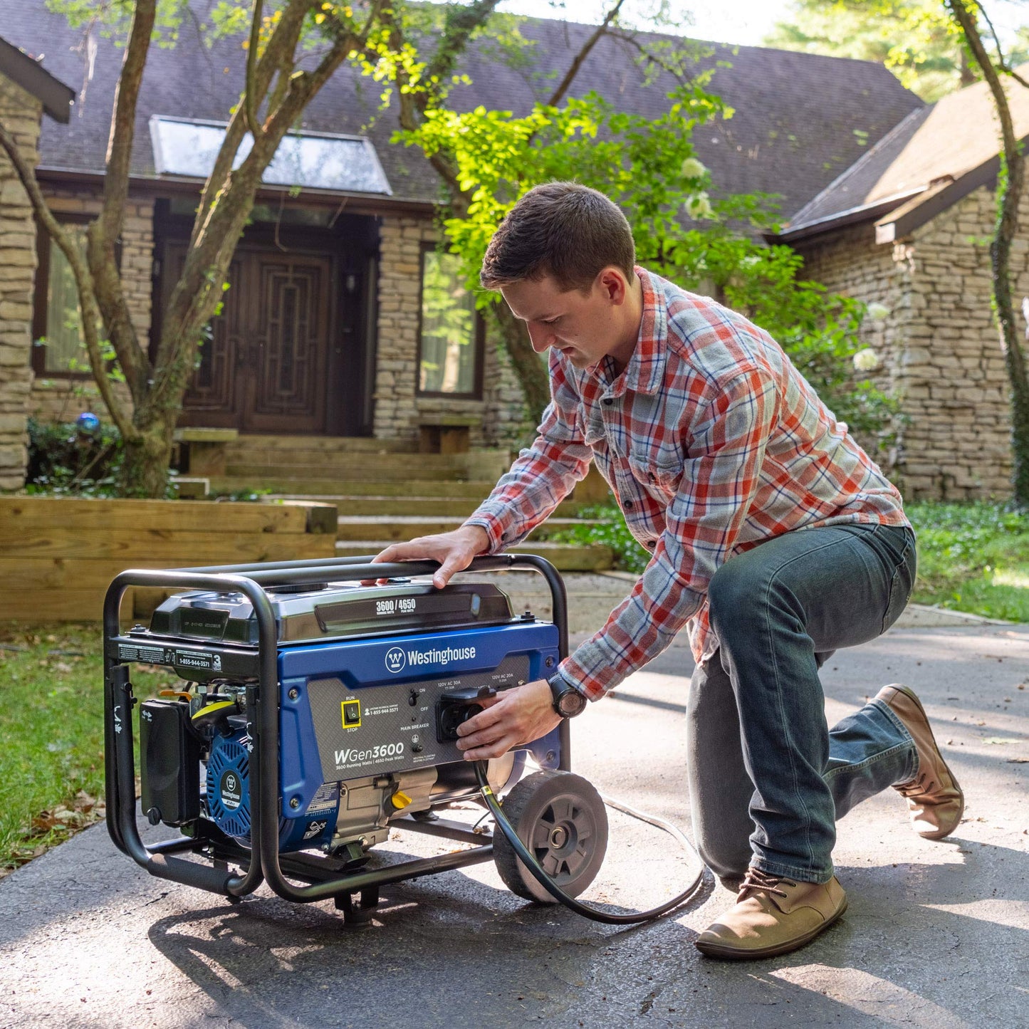 Westinghouse Outdoor Power Equipment 4650 Peak Watt Portable Generator with Wheel Kit