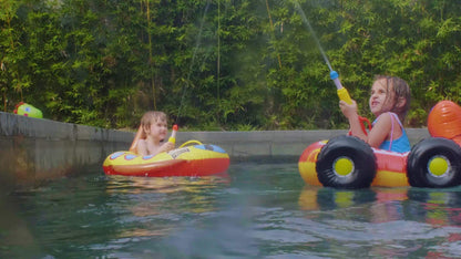 Grand flotteur gonflable de piscine de bateau de pompier d'été pour des enfants avec le pistolet à eau intégré, porteur gonflable pour des enfants âgés de 3-7 ans flotteur de camion de pompier