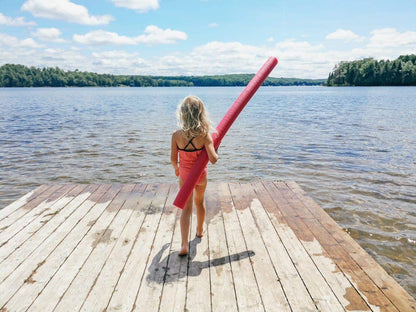 Nouilles de piscine, FixFind Lot de 5 nouilles de natation en mousse creuse de 52 pouces, nouilles en mousse brillantes pour la natation, les projets flottants et d'artisanat Jaune et rouge