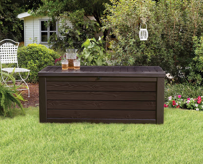 Rubbermaid Patio Chic Boîte de rangement extérieure en résine résistante aux intempéries, 123 gallons, panier en osier de chêne noir, coussins d'extérieur, outils de jardin, jouets de piscine, armoire marron + grande boîte de terrasse 150 GL 