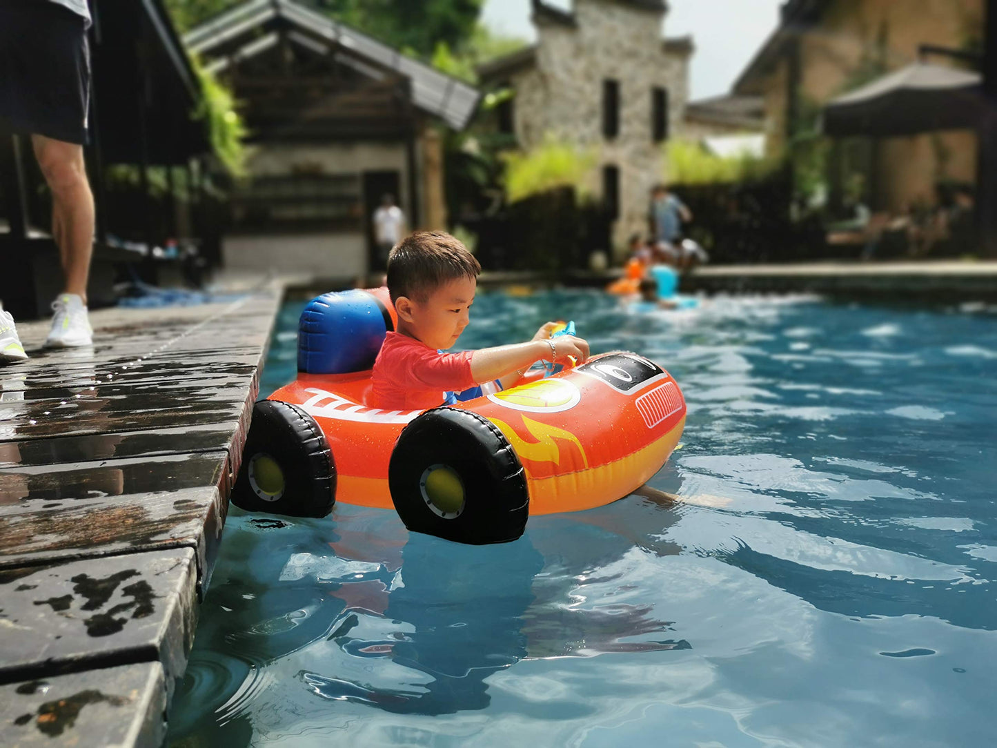 Big Summer Inflatable Fire Boat Pool Float for Kids with Built-in Squirt Gun, Inflatable Ride-on for Children Aged 3-7 Years Fire Truck Float