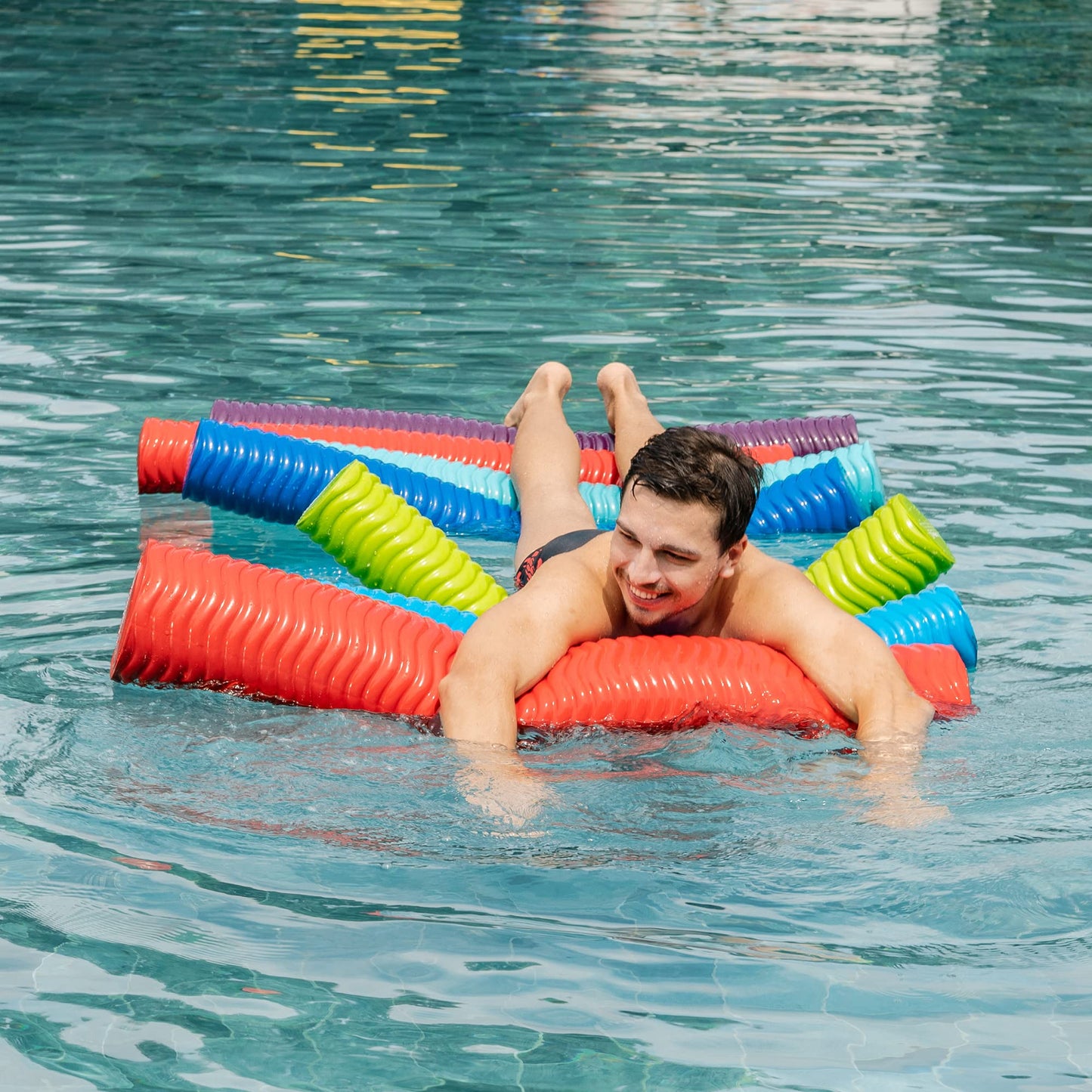 Nouilles de piscine IMMERSA Jumbo, revêtement en vinyle à base d'eau de qualité supérieure et nouilles en mousse souple résistantes aux UV pour nager et flotter, flotteurs de lac, flotteurs de piscine pour adultes et enfants. Rose