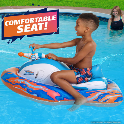 NERF Super Soaker Stormforce Ride-On Racer – Flotteur de piscine gonflable avec méga blaster alimenté en piscine