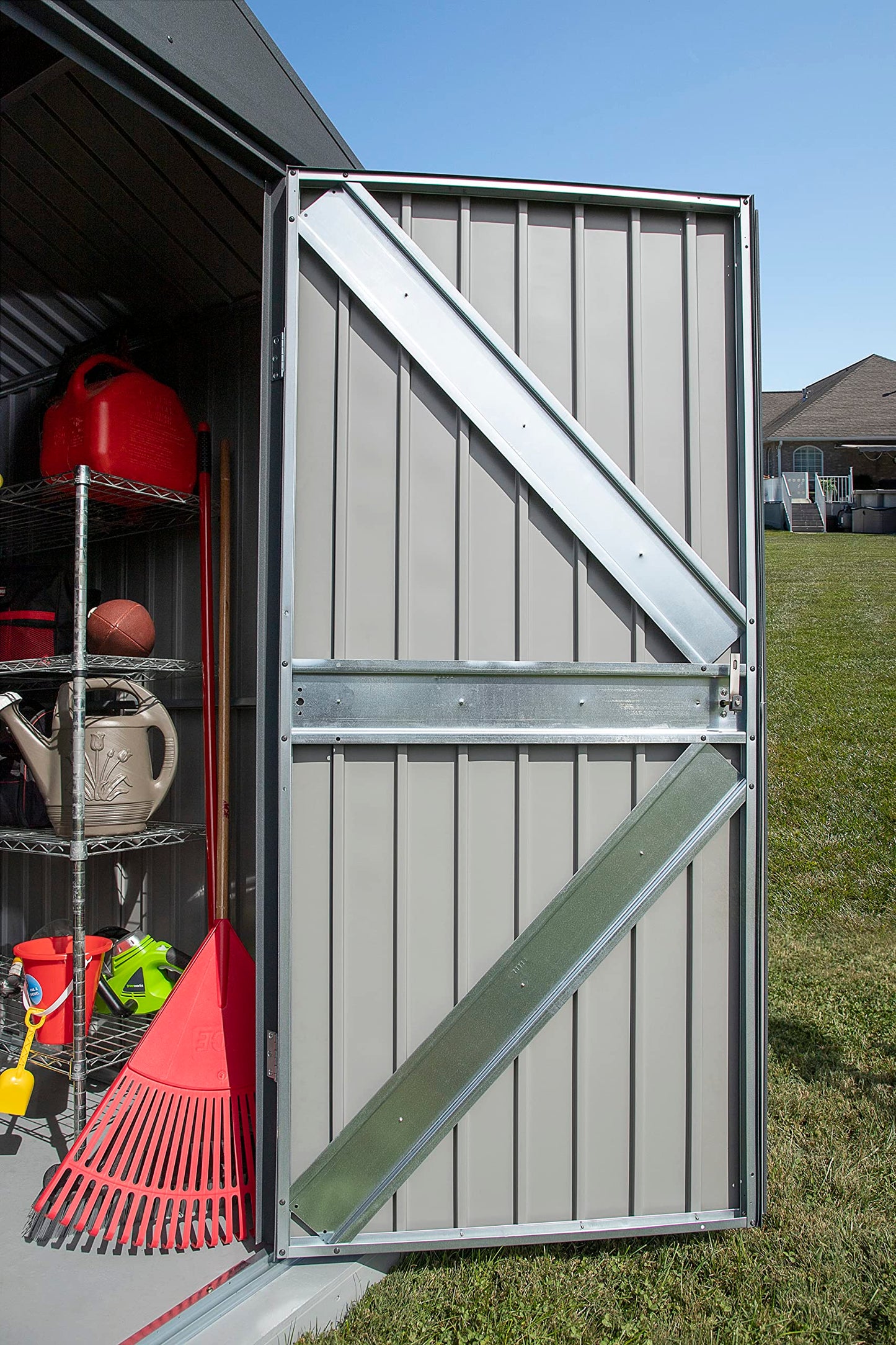 Arrow Shed Elite Hangar de rangement extérieur en acier avec toit à pignon verrouillable, 12' x 12', Anthracite 