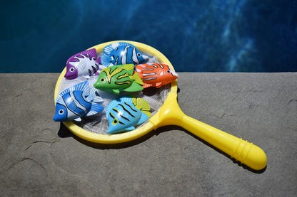 Swimline Fish Catch Game Lot de 6 jouets de plongée avec filet de pêche Jeu de capture et de récupération lesté pour piscine et baignoire pour enfants Anneaux multicolores Plongée sous-marine Pratique Éducation Apprendre