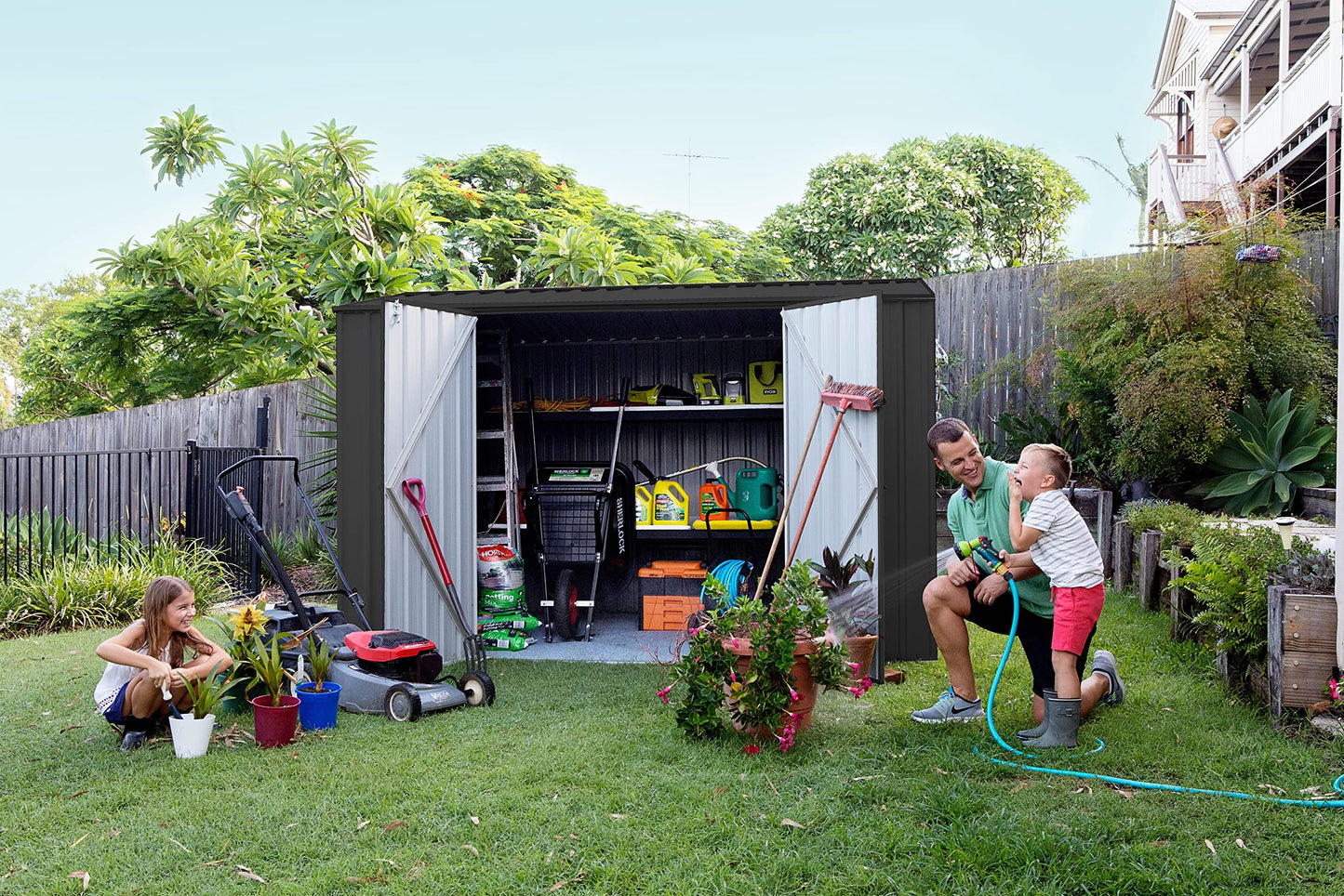 ABSCO Premier 10 x 7 pi. Hangar de rangement en métal, hangar à outils utilitaire en aluminium et en acier, rangement extérieur pour jardin, patio de pelouse, 70 m². Pi, Gris Monument 10'x7' 