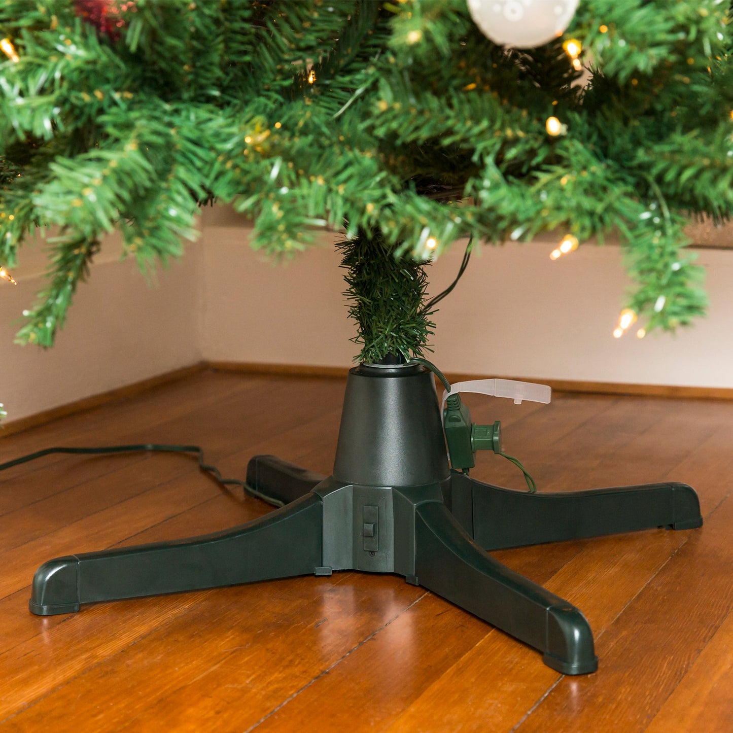 360-Degree Rotating Christmas Tree Stand w/ 3 Settings, 3 Outlets